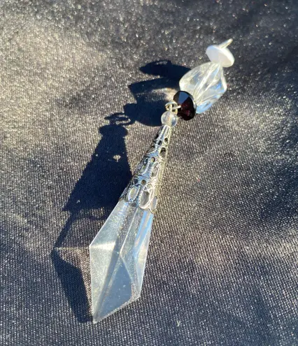 Vintage Acrylic Crystal Cut Pendant Silver