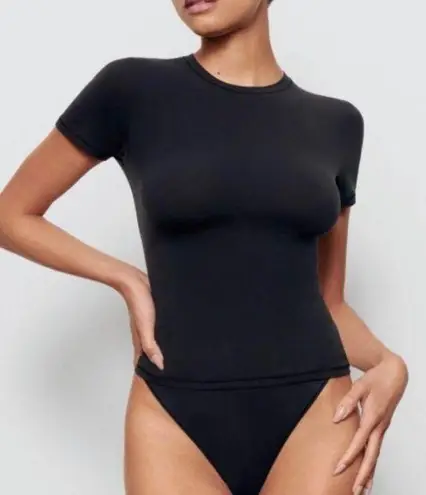 SKIMS Fits Everybody T-Shirt M