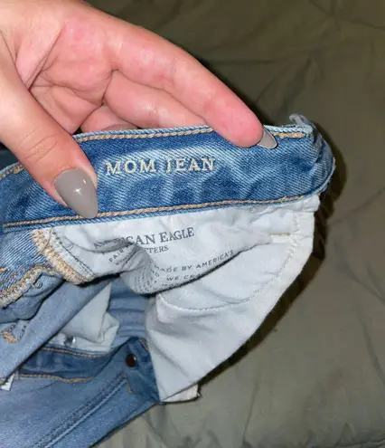 American Eagle Outfitters Moms Jeans