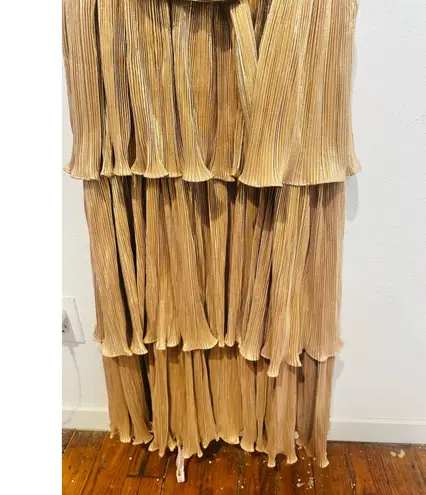 Mac Duggal Gold Metallic Plissé Square Neck Pleated Ruffle Belt Detail Dress 8