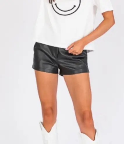 Newbury Kustom White Black Cropped Short Sleeve Smiley Face Tee Medium New with Tags NEW