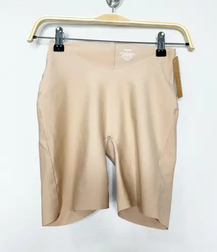 SKIMS Dipped Front Shape Wear Mid Thigh Short Clay Small NEW