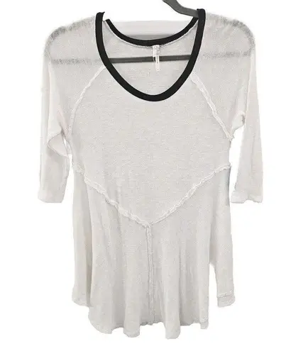 Free People  Intimately Layering Top Womens Size S Lightweight Knit White * FLAW