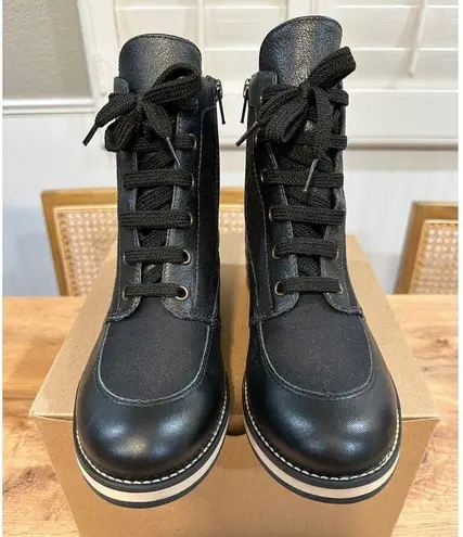 Walking Cradles Knox Ankle Boots Black Leather Size 7.5 NWOB Stylish Comfy