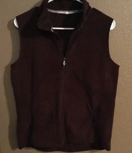 Woolrich Women’s  Maroon fleece vest