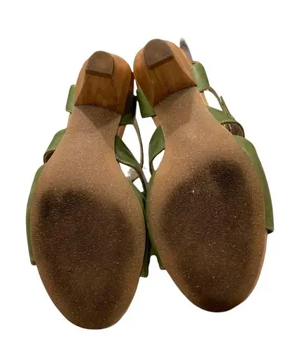 Naya Timpas Green Leather Beaded T