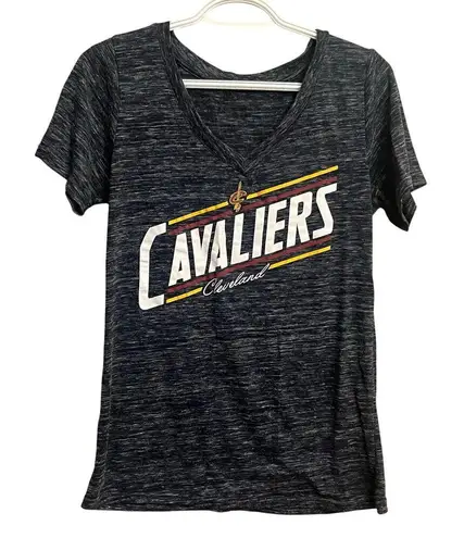 Nba Cleveland Cavaliers V-Neck T-Shirt - Women's Medium