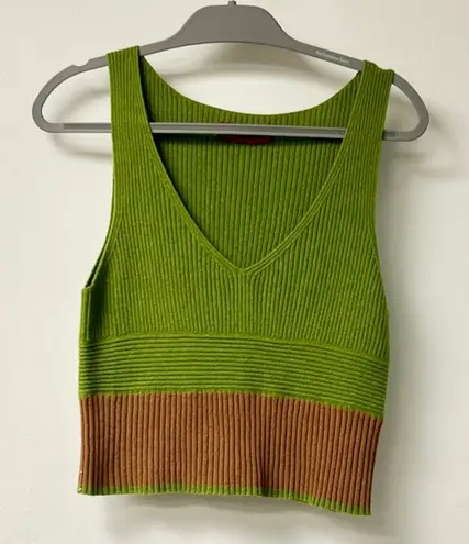 The Gigi Sleeveless Deep V