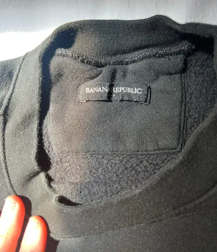 Banana Republic Black Crewneck