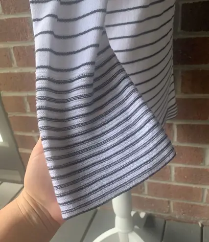 Cable & Gauge Striped Bell Sleeved Sweater