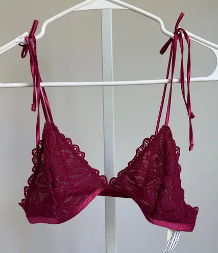Free People  Intimately sz XS red‎ berry sz XS lace bralette NWT