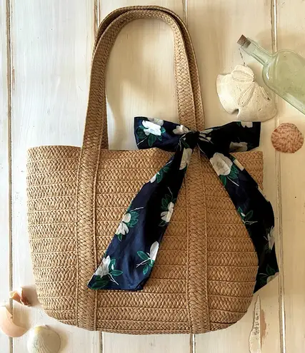 Draper James NWT Everyday Straw Tote Bag With Floral Scarf