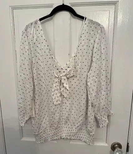 Nine Britton  white/blue dot blouse NWT size L