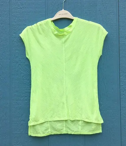 Lululemon  Women Size 6 Neon Yellow Color Retreat Tee