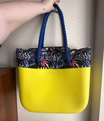 O Bag Vibrant Yellow and Blue Geometric Tote