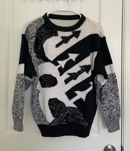Women’s black white sequins patterned crewneck thick knit sweater medium