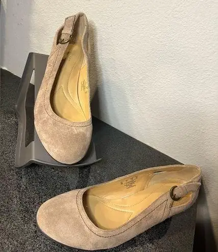 Naturalizer N5 Comfort Real Leather Low-Heeled Sandals W/ Buckle Clasp Size 9 M