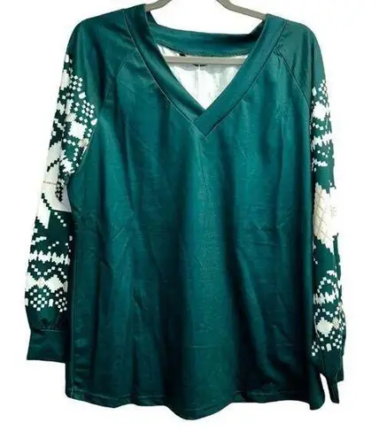 Bloomchic Green With White Geometric Design Lightweight Top Size 10