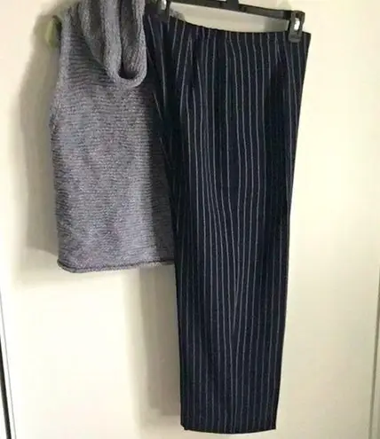 Pendleton Women’s Classic Navy and White Striped Pleated Trousers Slacks