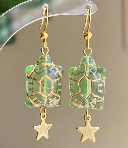 Handmade cute boho retro funky vintage style Czech turtle & star earrings🐢🌟