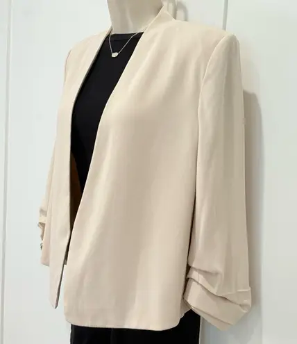 Babaton Aritzia Atelier Cropped Power Blazer Cream Size 10 Classic Chic Preppy