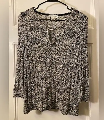 St. John SPORT Keyhole Front 3/4 Sleeve Open Knit Sweater Gray Sz Medium