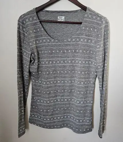 32 Degrees Heat Long Sleeve Top T-Shirt Gray Snowflake Striped White Print