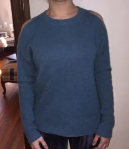 360 Cashmere  sweater with cutout shoulders sweater