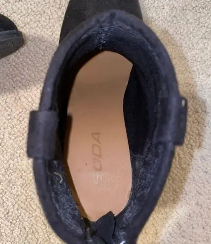 Soda Albert Faux Suede Cowboy Pull-Tab Stacked Heels Ankle Booties Size 6