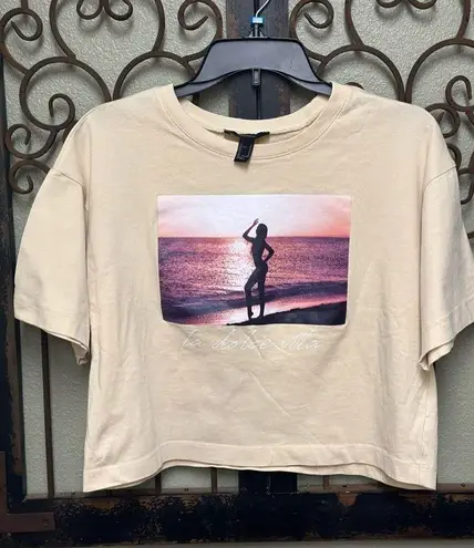 Forever 21  La Dolce Vita graphic crop top tee