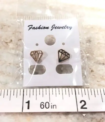 Geometric Diamond Shaped Stud