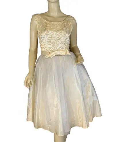VINTAGE 1960’S CREAM SEQUINED FULL TULLE & SATIN SKIRT PARTY DRESS (S)