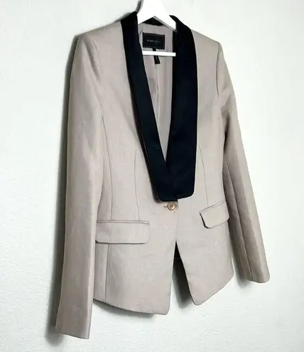 BCBGMAXAZRIA  Lapeled Beige Blazer