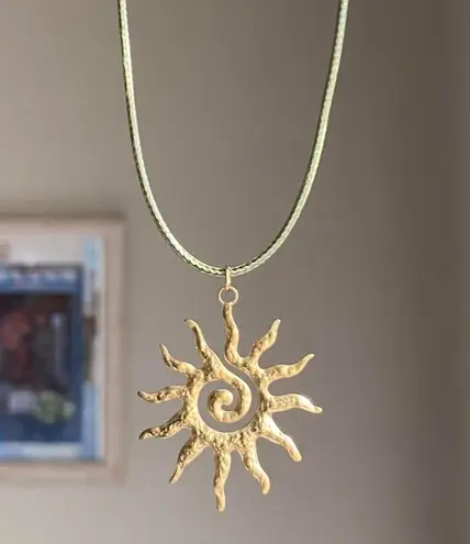 Handmade gold tone stainless steel sun boho retro vintage style necklace☀️