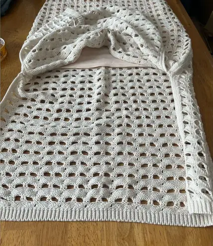 Freshman 1996 open knit partially lined skirt, size Medium. Had 11” each side.