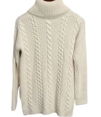 Forever 21  Women's Cream Knitted Turtleneck Sweater Size Small