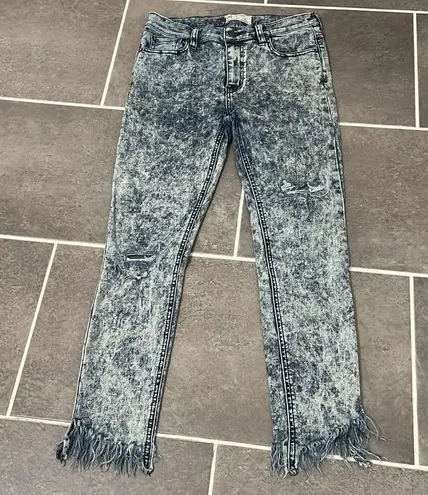 Free People  Great Heights Frayed Skinny Jeans size 27