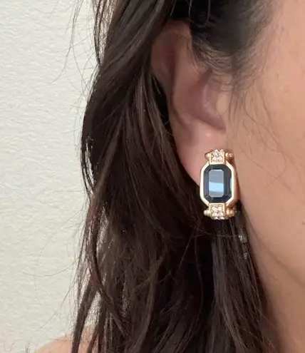 Vintage Unsigned Gold Tone Deep Teal Blue Emerald Cut Rhinestone Clip Earrings