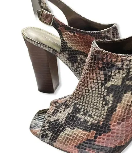 Bandolino Leather Sole Snake Print Slingback Sandal 6.5M