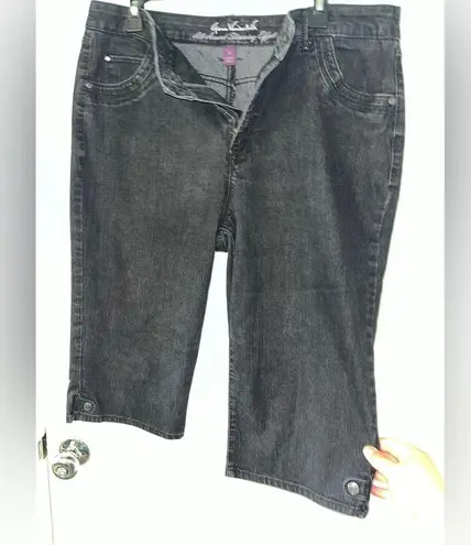 Gloria Vanderbilt Black Wash All Around Slimming Denim Cropped Capri Jeans Sz 16