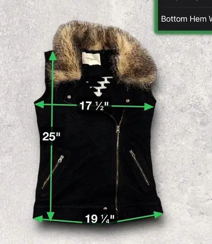 β
Thread & Supply Aztec Pattern Black Faux Fur Trimmed Sleeveless Vest β