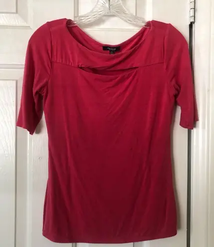 Premise Studio Short Sleeve Redish Pink Tee with Cutout XS