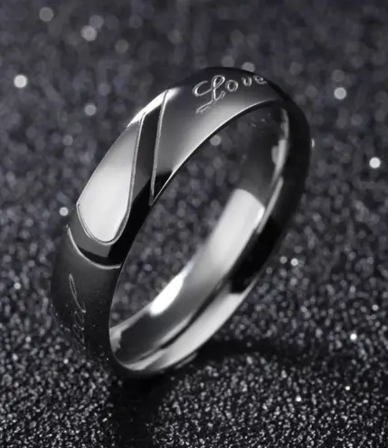 2pcs Heart Shaped Couple Rings