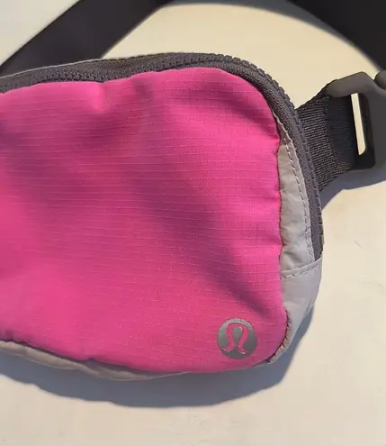 Lululemon Everywhere Belt Bag