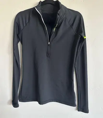 Nike  pro hyper warm women’s black quarter zip long sleeve size medium