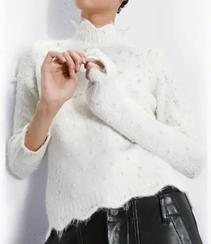 ZARA NWT  White Pearl Wool Knit Sweater With Designed Neck and Hem