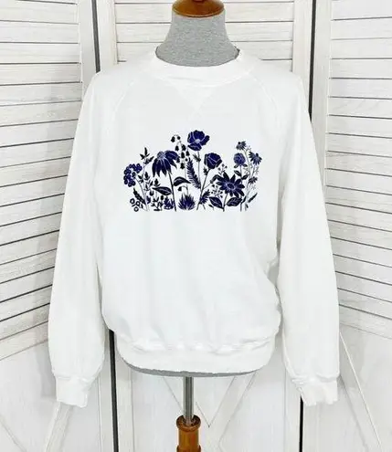 American Eagle  Outfitters Floral Front Sweatshirt White Blue Medium Grandma