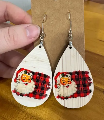 Christmas Santa Claus hohoho pierced dangle earrings White