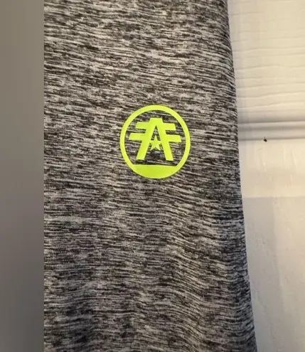 American Fighter X Affliction Women's Gray and Yellow Tank Top Size Large