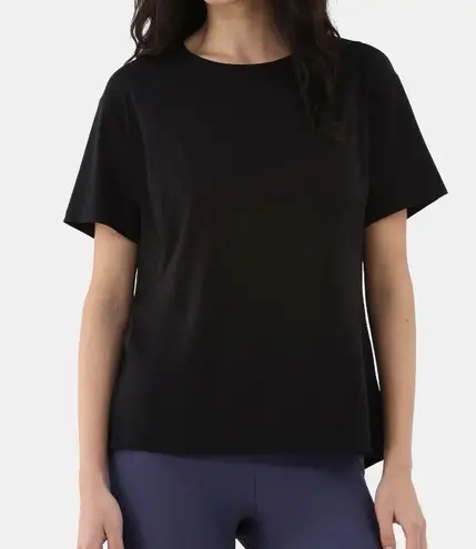 Avia Women's Athletic Tee Black Curved Seam - Size Small NWT